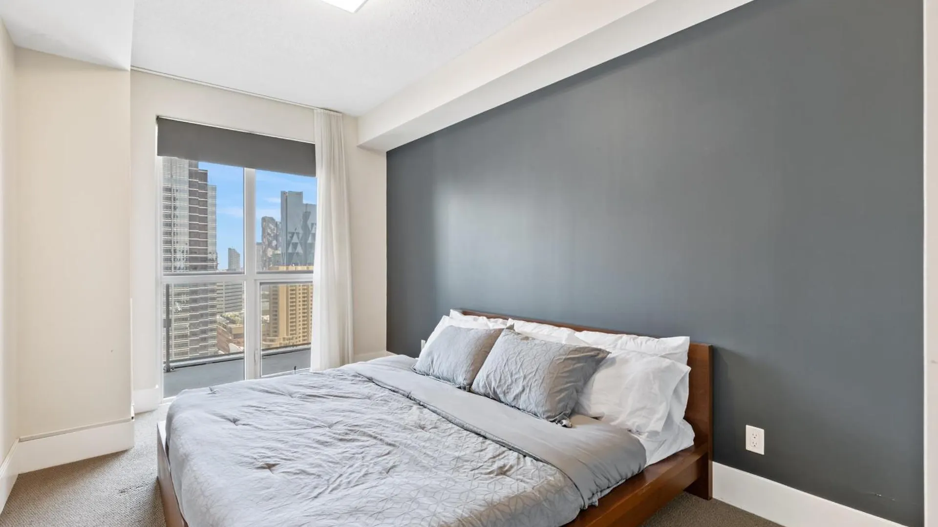 Cn Tower Lake View 2 Bedroom Suite Toronto
