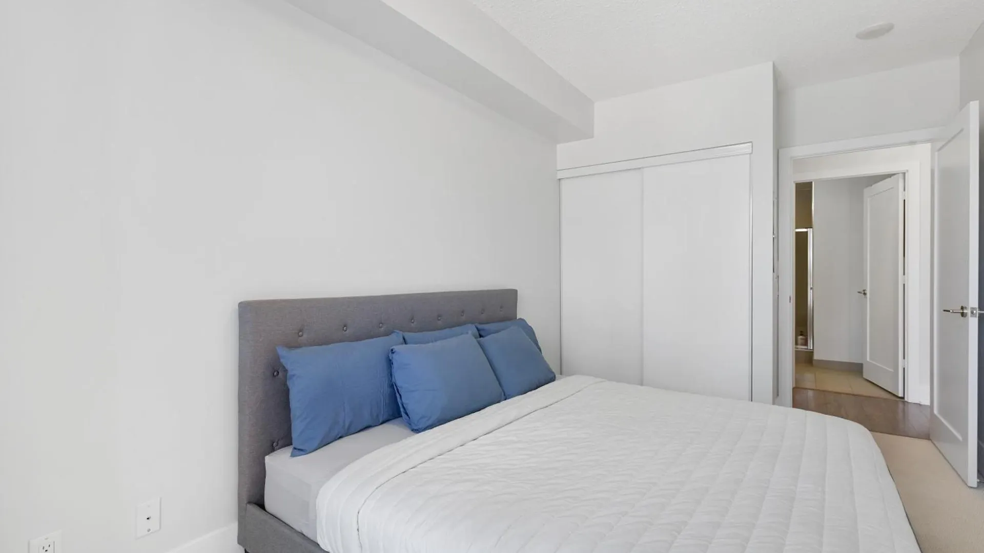 Cn Tower Lake View 2 Bedroom Suite Toronto 0*,